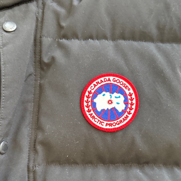 Canada Goose Black Down Vest - Picture 2 of 9